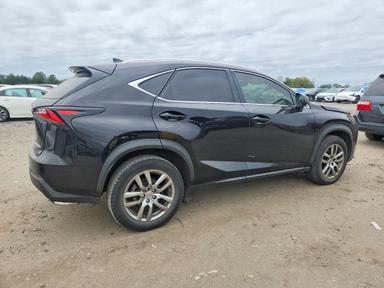 منظر 2015 LEXUS NX 200T، زاوية 3