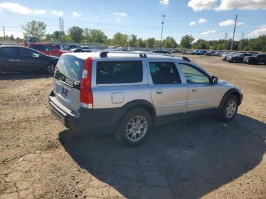 2007 VOLVO XC70 view, angle 3