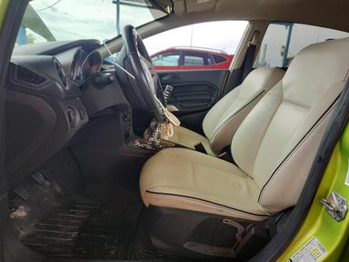 Vista de 2011 FORD FIESTA SES, ángulo 7