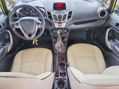 Vista de 2011 FORD FIESTA SES, ángulo 8