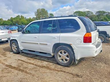 Vue de 2003 GMC ENVOY, angle 2