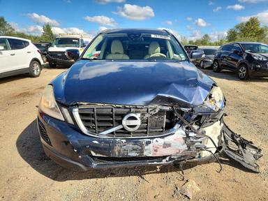 Vue de 2012 VOLVO XC60 T6, angle 5