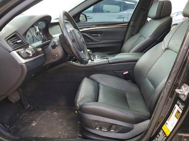 Вид 2012 BMW 550 XI, угол 7