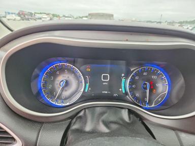 منظر 2022 CHRYSLER PACIFICA TOURING L، زاوية 9