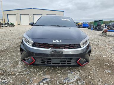 2024 KIA FORTE GT LINE view, angle 5