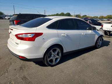 Вид 2013 FORD FOCUS TITANIUM, угол 3