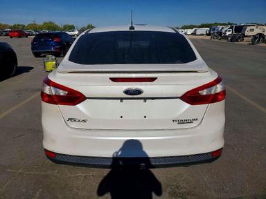 Вид 2013 FORD FOCUS TITANIUM, угол 6
