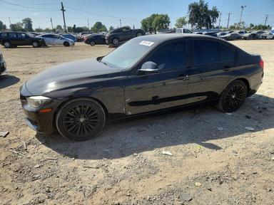 Вид 2014 BMW 320 I, угол 1