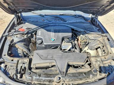 Вид 2014 BMW 320 I, угол 11