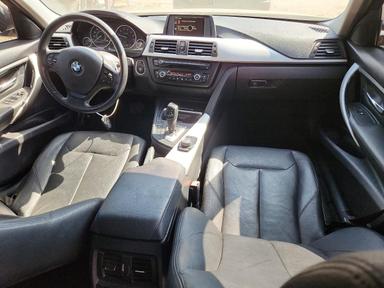 Вид 2014 BMW 320 I, угол 8