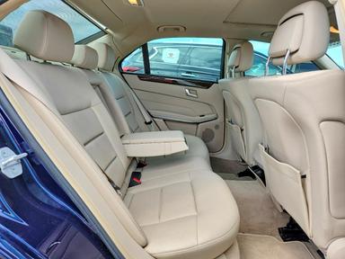Vista de 2016 MERCEDES-BENZ E 350, ángulo 10