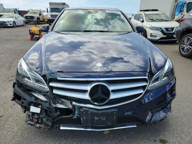 Vista de 2016 MERCEDES-BENZ E 350, ángulo 5