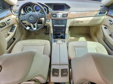 Vista de 2016 MERCEDES-BENZ E 350, ángulo 8