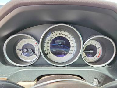 Vista de 2016 MERCEDES-BENZ E 350, ángulo 9