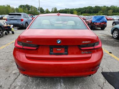 Вид 2021 BMW 330XI, угол 6