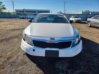 Vue de 2011 KIA OPTIMA LX, angle 5