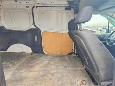 Vue de 2018 FORD TRANSIT CONNECT XL DELIVERY VAN, angle 10