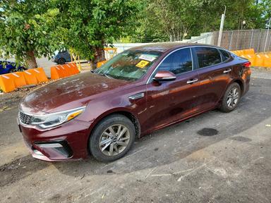 منظر 2019 KIA OPTIMA LX، زاوية 1