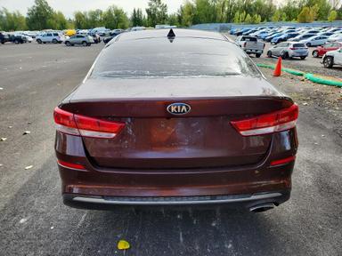 منظر 2019 KIA OPTIMA LX، زاوية 6
