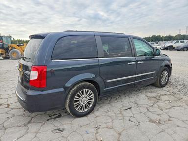 Vue de 2014 CHRYSLER TOWN &amp; COUNTRY TOURING L, angle 3