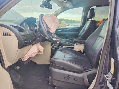 Vue de 2014 CHRYSLER TOWN &amp; COUNTRY TOURING L, angle 7