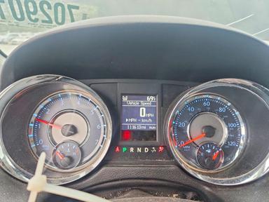 Vue de 2014 CHRYSLER TOWN &amp; COUNTRY TOURING L, angle 9