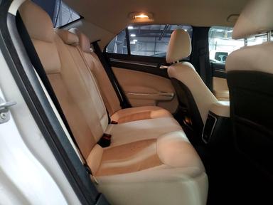 Вид 2018 CHRYSLER 300 TOURING, угол 10