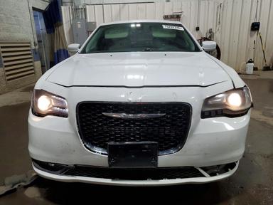 Вид 2018 CHRYSLER 300 TOURING, угол 5