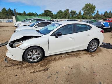منظر 2014 MAZDA 3 SV، زاوية 1