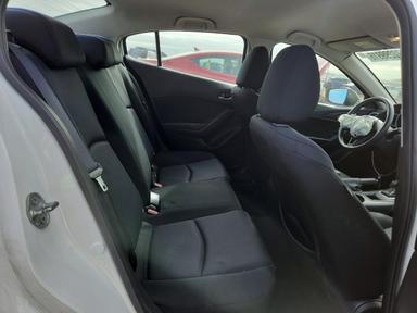 منظر 2014 MAZDA 3 SV، زاوية 10