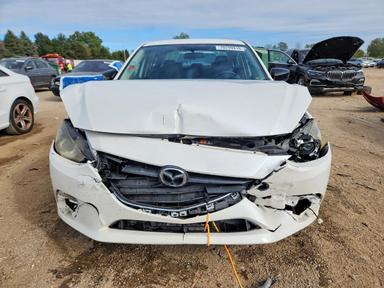 منظر 2014 MAZDA 3 SV، زاوية 5
