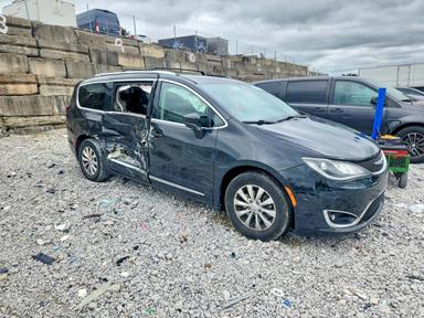 Vedere 2019 CHRYSLER PACIFICA TOURING L, unghi 4