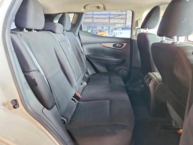 Vista de 2021 NISSAN ROGUE SPORT S, ángulo 11
