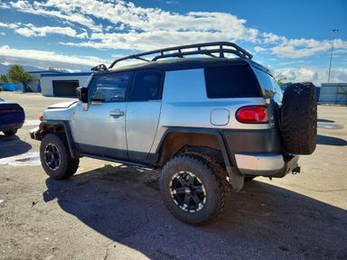 Вид 2007 TOYOTA FJ CRUISER BASE, угол 2