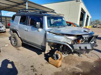 Вид 2007 TOYOTA FJ CRUISER BASE, угол 4