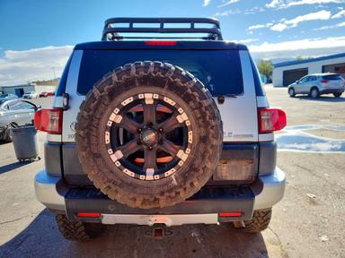 Вид 2007 TOYOTA FJ CRUISER BASE, угол 6