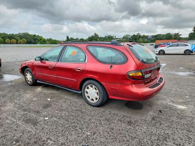 Vista de 1996 FORD TAURUS, ángulo 2