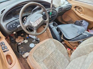 Vista de 1996 FORD TAURUS, ángulo 8