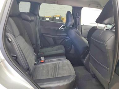 Vue de 2025 MITSUBISHI OUTLANDER SE, angle 11