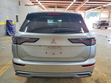 Vue de 2025 MITSUBISHI OUTLANDER SE, angle 6