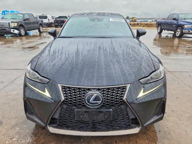 Vista de 2017 LEXUS IS 200T, ángulo 5