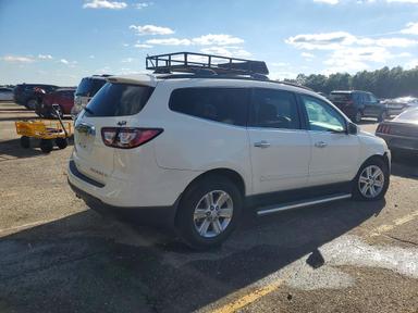 Vista de 2014 CHEVROLET TRAVERSE LT, ángulo 3