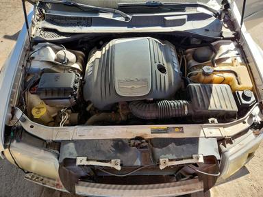 Vue de 2005 CHRYSLER 300C HEMI C, angle 11
