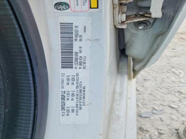 Vue de 2014 DODGE AVENGER SE, angle 12
