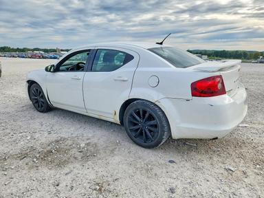 Vue de 2014 DODGE AVENGER SE, angle 2