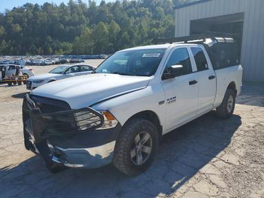 منظر 2018 RAM 1500 ST، زاوية 1