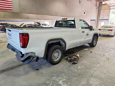 Vista de 2023 GMC SIERRA C1500, ángulo 3