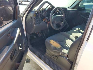 2006 GMC NEW SIERRA C1500 view, angle 8