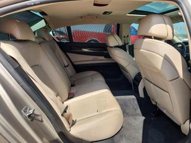 منظر 2012 BMW 750 LI، زاوية 10