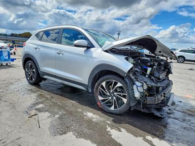 Vue de 2019 HYUNDAI TUCSON SPORT, angle 4